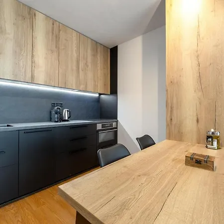 Modern Living, Design & Parking ブラチスラヴァ