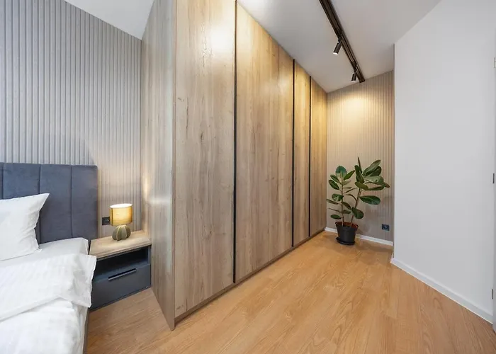 Modern Living, Design & Parking Апартаменты