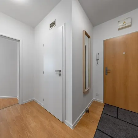 Modern Living, Design & Parking Apartman Pozsony