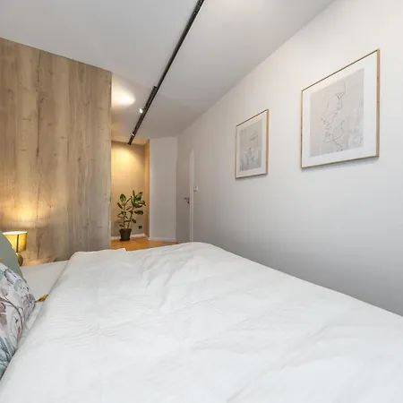 Modern Living, Design & Parking Apartman Pozsony